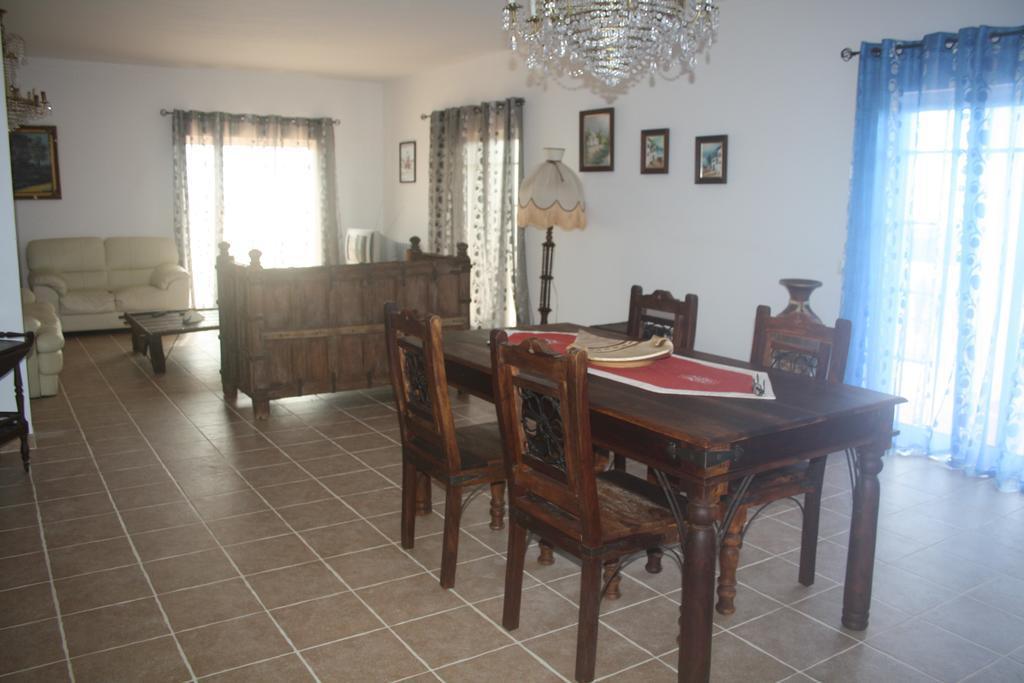 Rustic Villa Guesthouse Santa Bárbara de Nexe Eksteriør billede